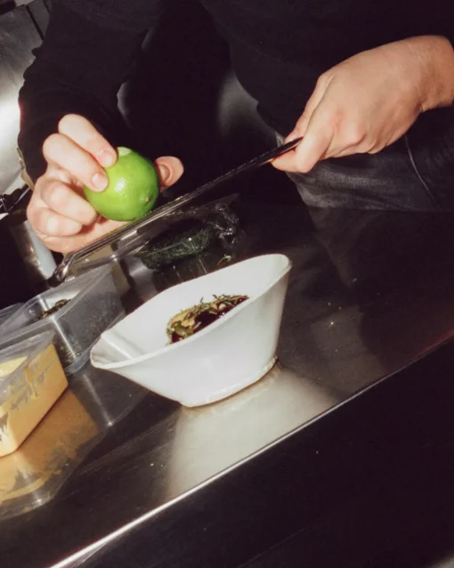 V16 Bowl