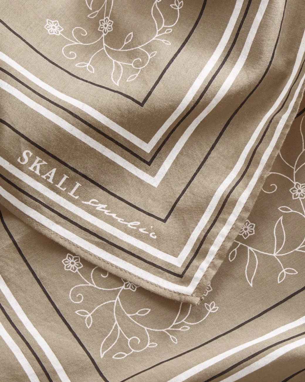 Skall Classic Scarf | Moss/White/Black